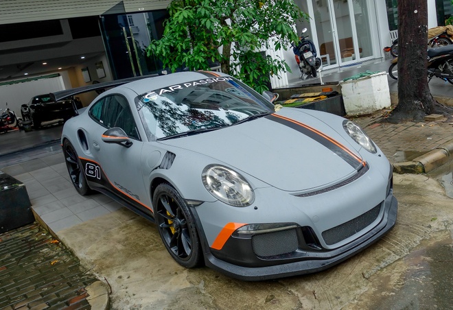 Chiếc Porsche 911 độ này không chỉ là một phương tiện di chuyển, mà là một tác phẩm nghệ thuật trên bốn bánh.